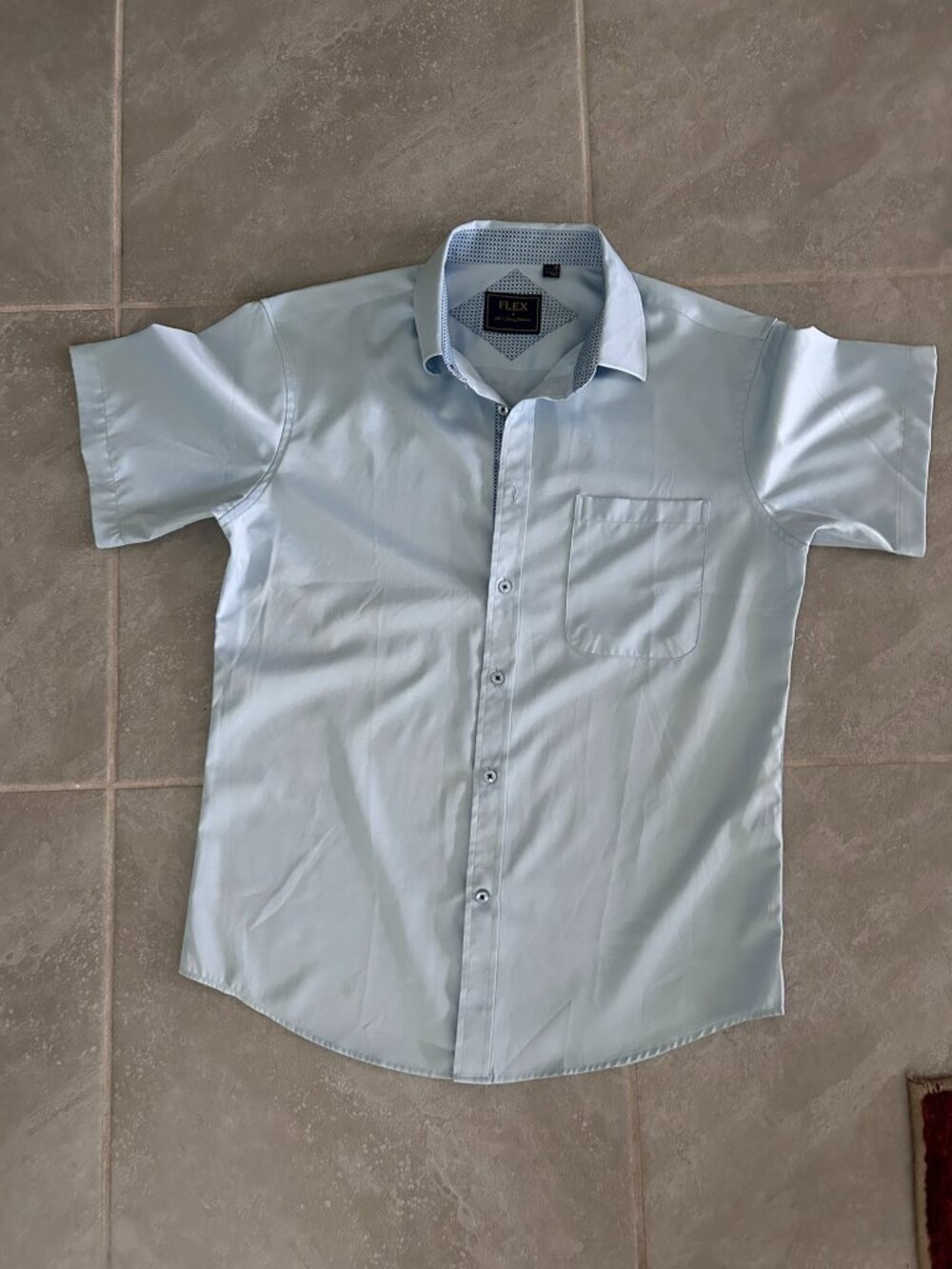 Flex Men's Luxury Collection Light Blue Short Sleeve Medium Button-up